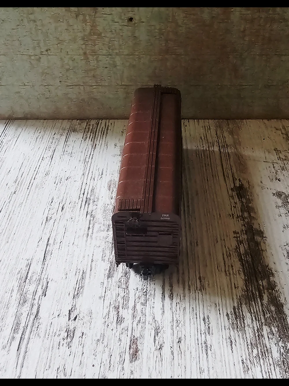 HO Scale Bowser Pennsylvania Round Roof Boxcar PRR Shadow Keystone Inset Roof